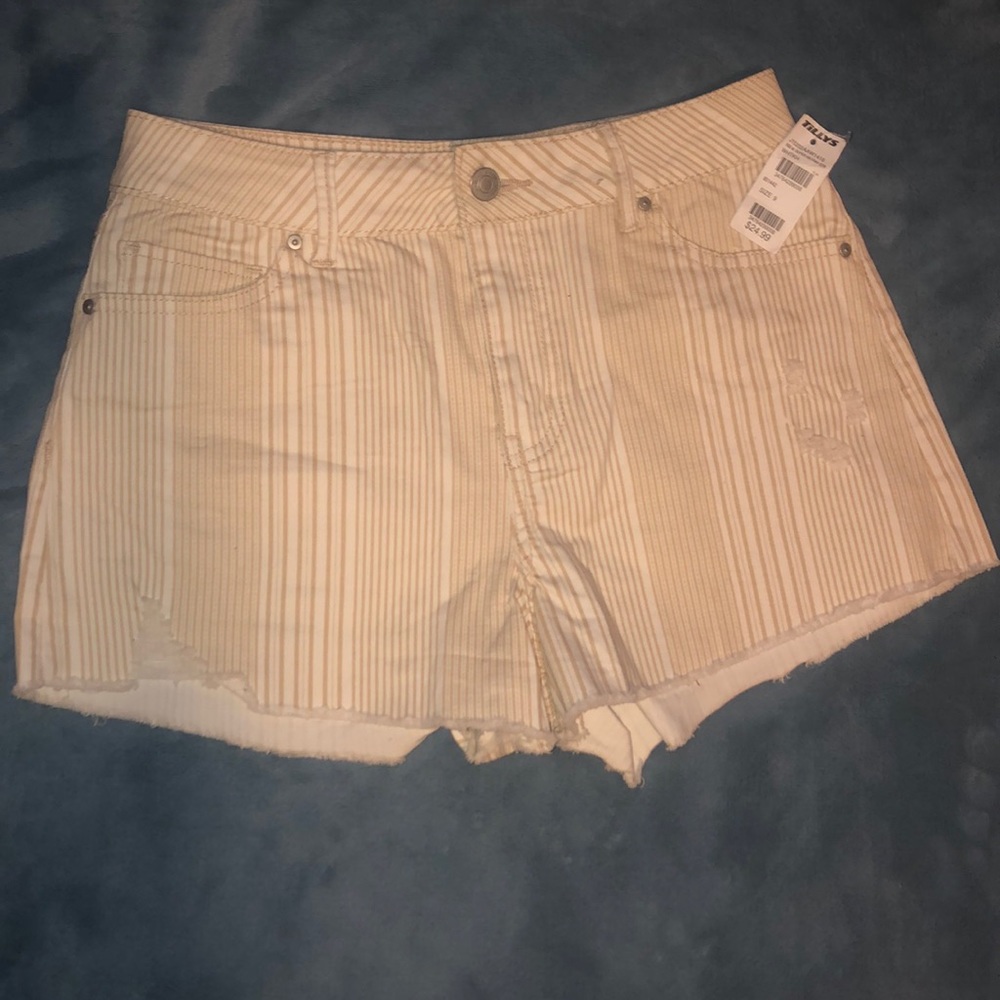 Sky and Sparrow Cream stripped Shorts